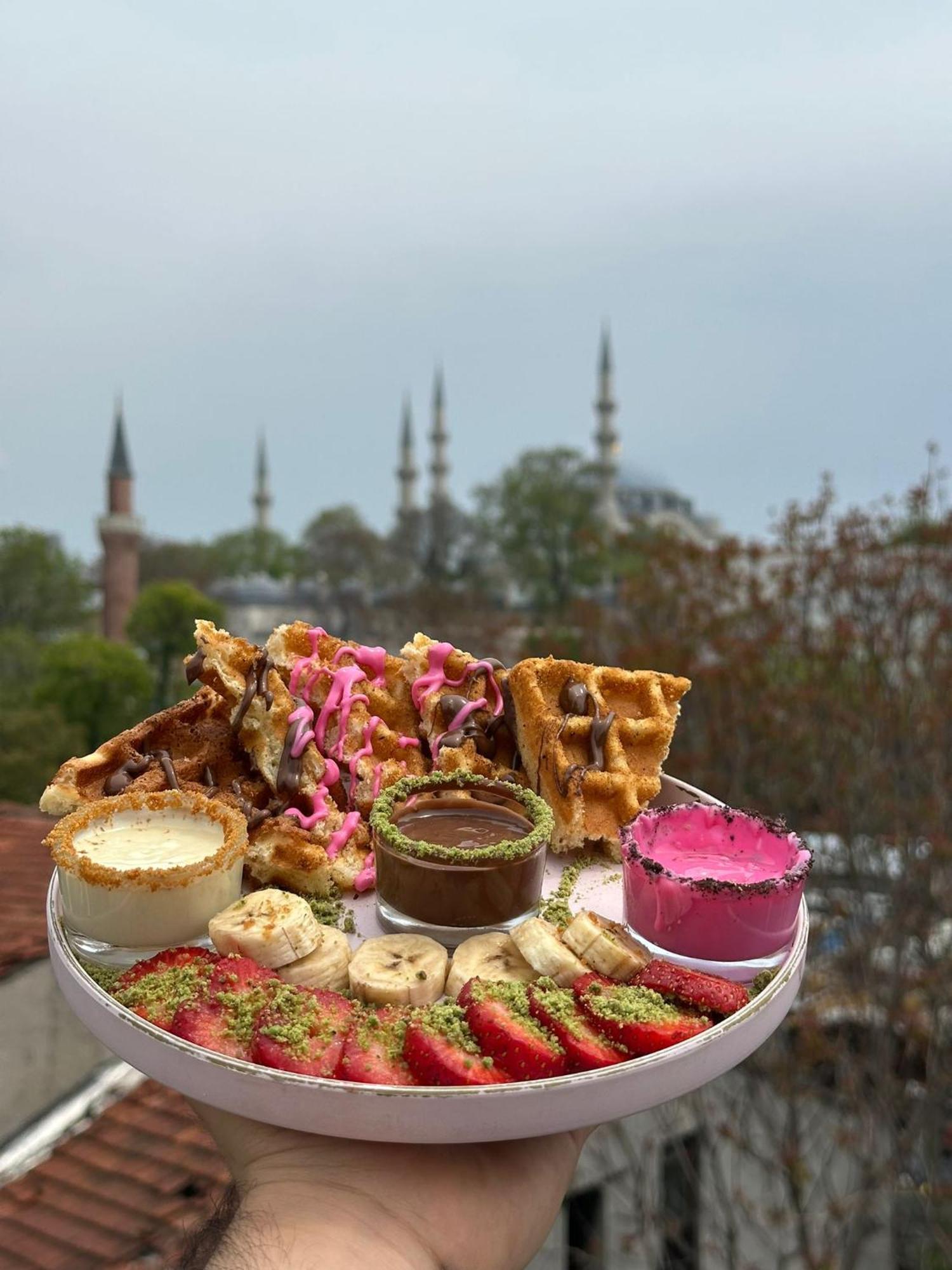 Güler Palas Hotel Estambul Exterior foto
